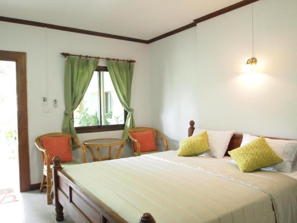 Baan Sala Lung Dam Hotel Бопхут Экстерьер фото