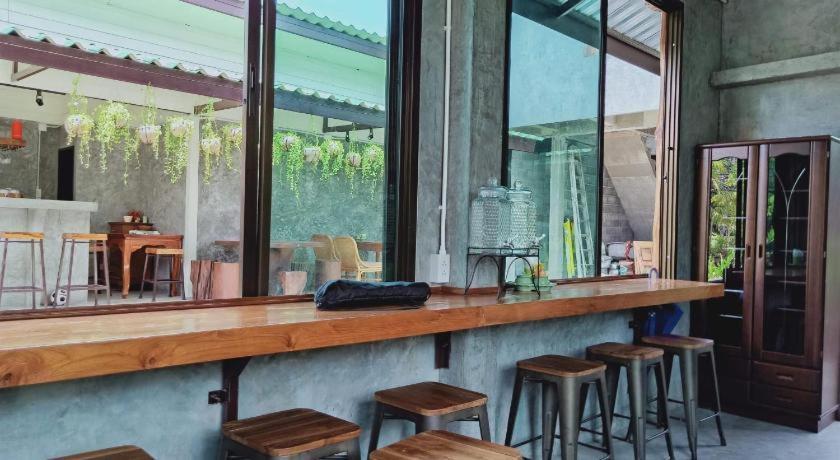 Baan Sala Lung Dam Hotel Бопхут Экстерьер фото