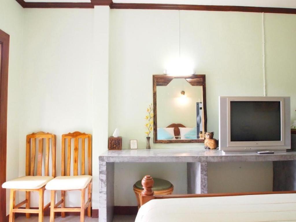 Baan Sala Lung Dam Hotel Бопхут Экстерьер фото