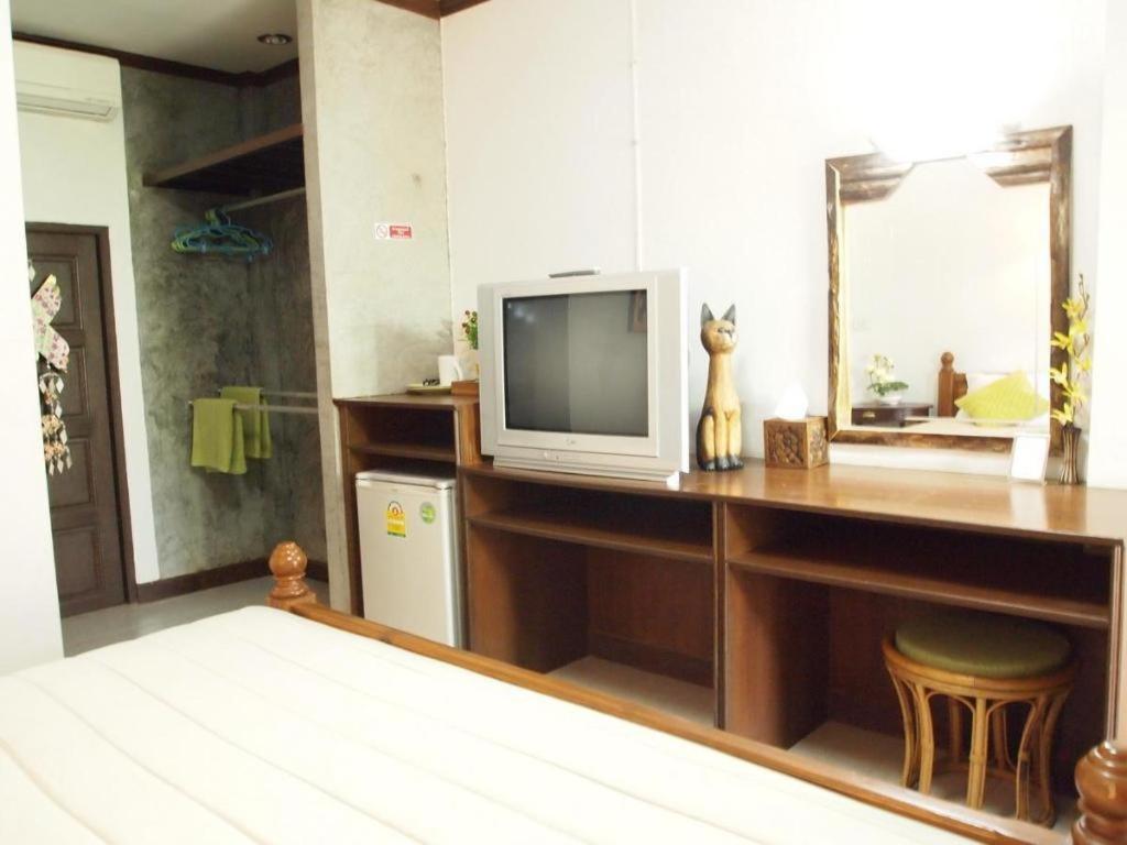 Baan Sala Lung Dam Hotel Бопхут Экстерьер фото